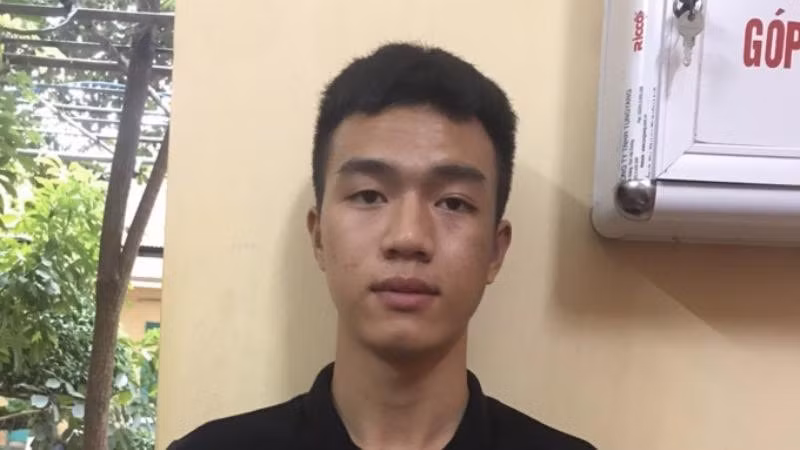 Đối tượng Đoàn Thanh Tùng tại cơ quan Công an. Ảnh: internet.