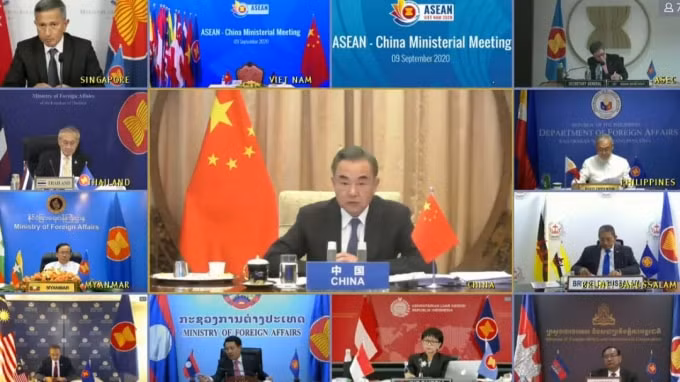 Bộ trưởng Ngoại giao Trung Quốc Vương Nghị phát biểu trực tuyến cuộc họp cấp bộ trưởng ASEAN-Trung Quốc vào ngày 9 tháng 9. Ảnh: Ban Thư ký ASEAN / Kusuma Pandu Wijaya