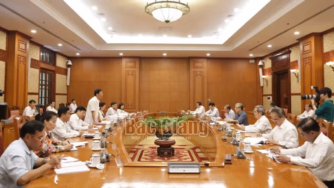 Quang cảnh buổi làm việc. Ảnh: Báo Bắc Giang