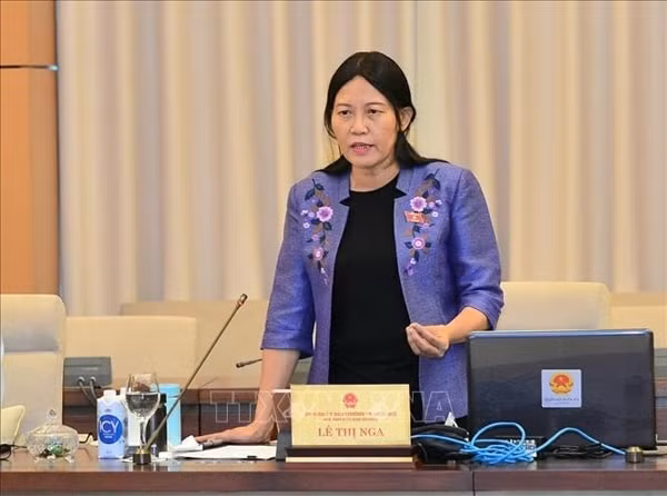 Chủ nhiệm Ủy ban Tư pháp của Quốc hội Lê Thị Nga phát biểu ý kiến. Ảnh: TTXVN