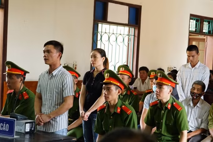 Các bị cáo tại tòa.