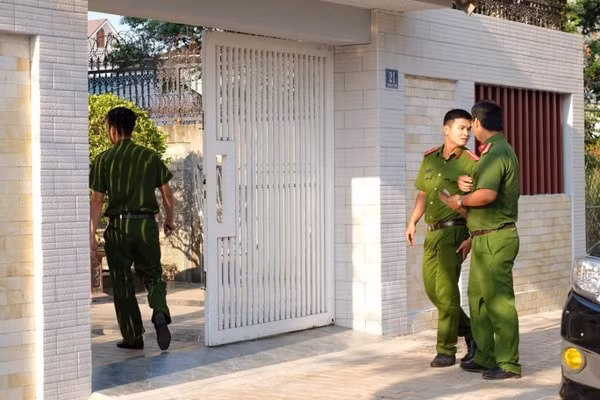 Cơ quan công an khám nhà ông Nguyễn Thanh Sang, nguyên Giám đốc Sở Tài chính Đà Nẵng, tháng 3/2019