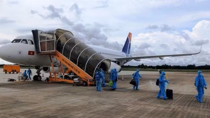 Chuyến bay hạ cánh an toàn tại sân bay quốc tế Cần Thơ vào chiều nay 14/9. Ảnh: TL.