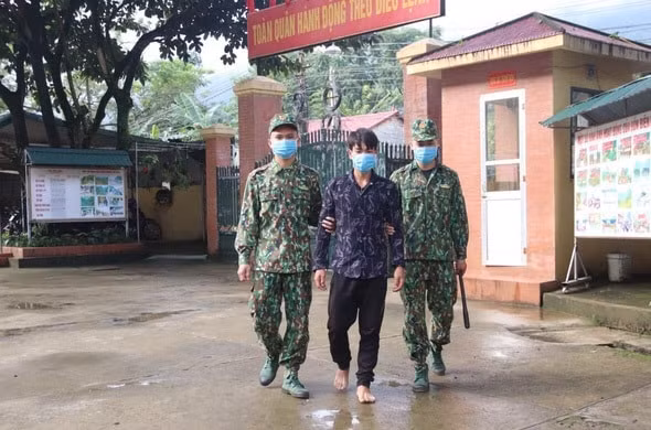 Một trong 4 đối tượng đưa phụ nữ mang thai sang Trung Quốc nhằm bán trẻ sơ sinh bị bắt giữ.