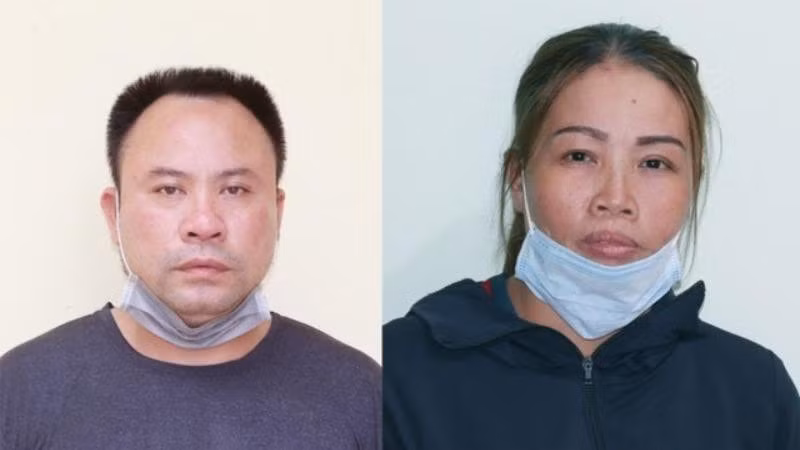 Hai đối tượng Phan Văn Mười và Vũ Thị Vân tại cơ quan Công an. Ảnh: internet.