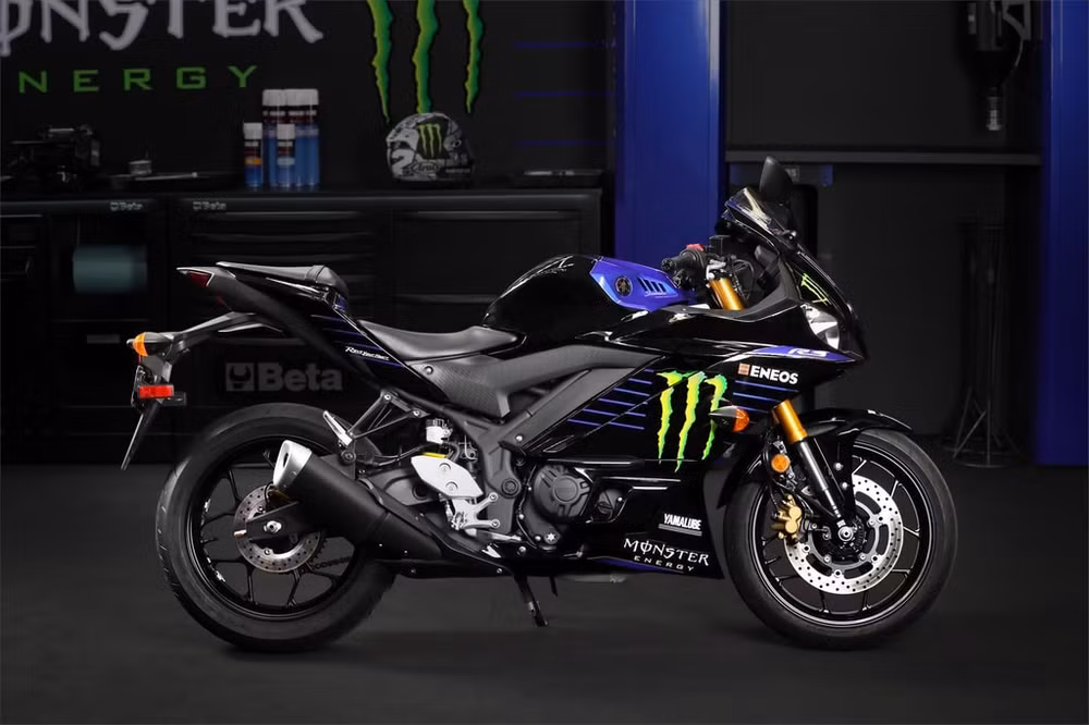 Yamaha YZF-R3 Monster Energy MotoGP Edition. Ảnh: TL