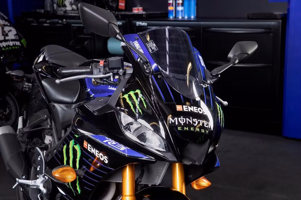 Yamaha YZF-R3 Monster Energy MotoGP Edition. Ảnh: TL