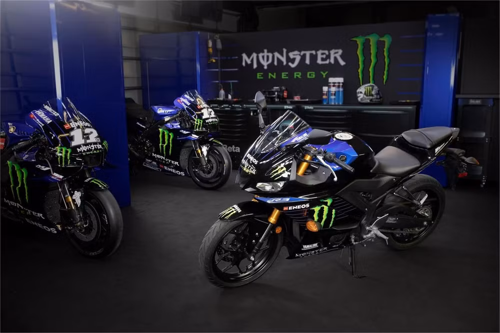 Yamaha YZF-R3 Monster Energy MotoGP Edition. Ảnh: TL