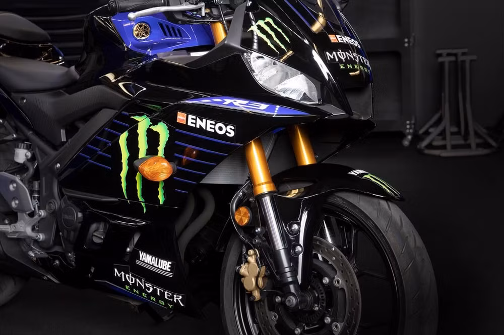 Yamaha YZF-R3 Monster Energy MotoGP Edition. Ảnh: TL