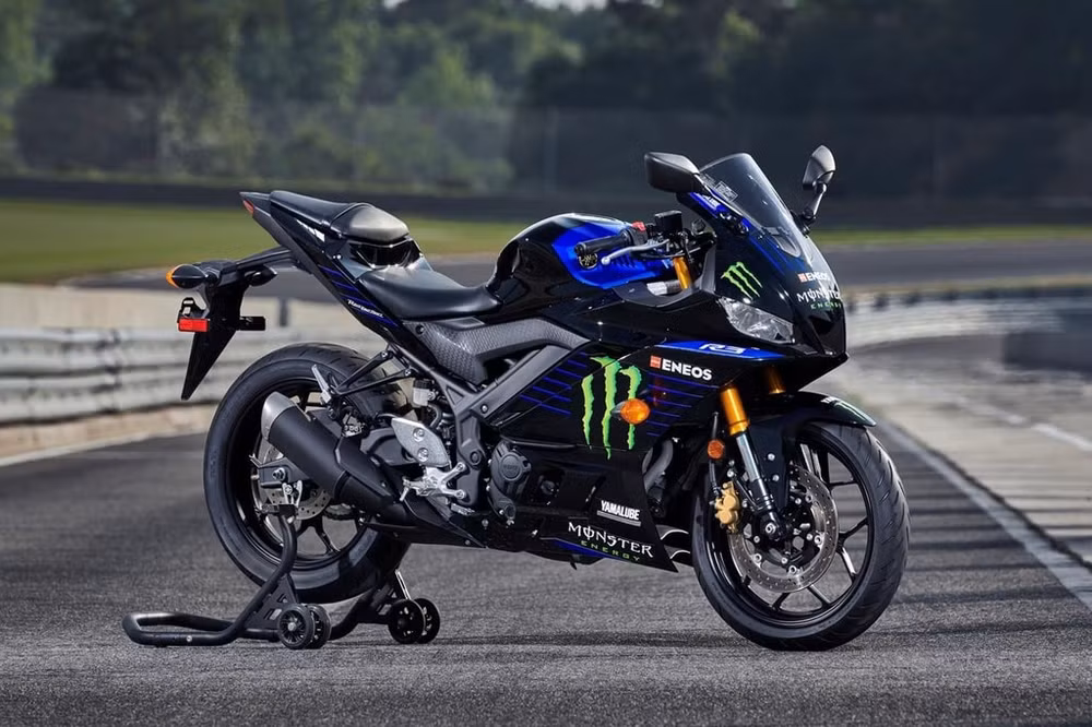 Yamaha YZF-R3 Monster Energy MotoGP Edition. Ảnh: TL