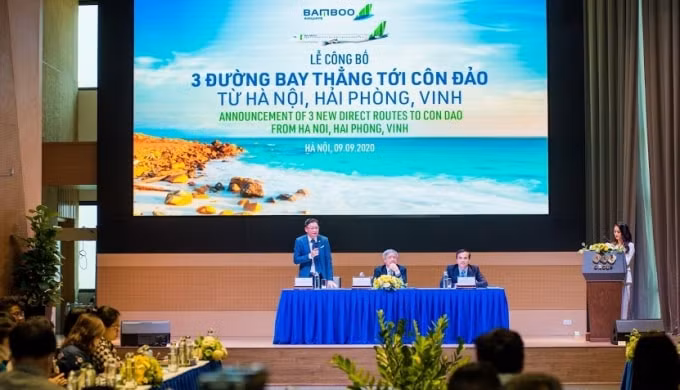 Lãnh đạo Bamboo Airways trong khuôn khổ Lễ công bố 3 đường bay thẳng đến Côn Đảo từ Hà Nội, Hải Phòng, Vinh của Hãng.