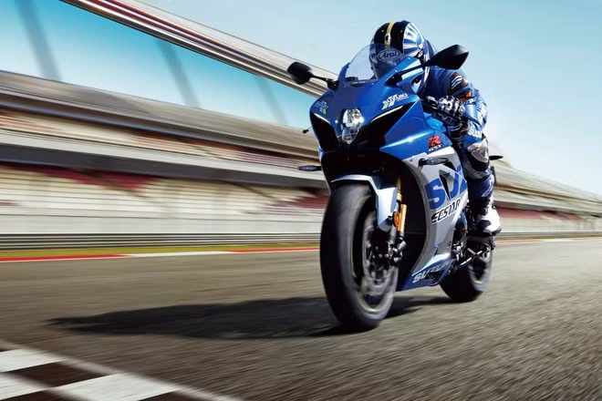 GSX-R1000R 100th Anniversary Limited Edition. Ảnh: TL