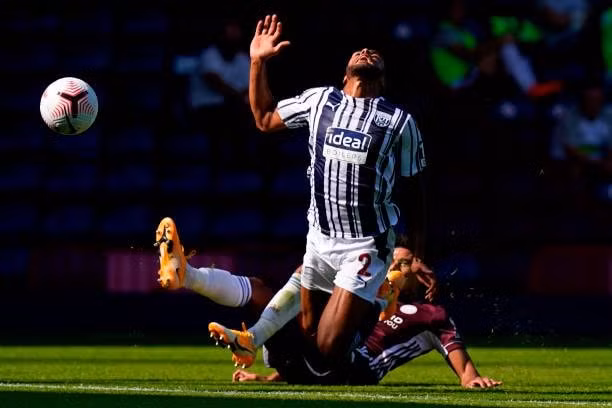 CLB West Brom gây khó khăn cho Leicester trong hiệp 1. Ảnh: internet.