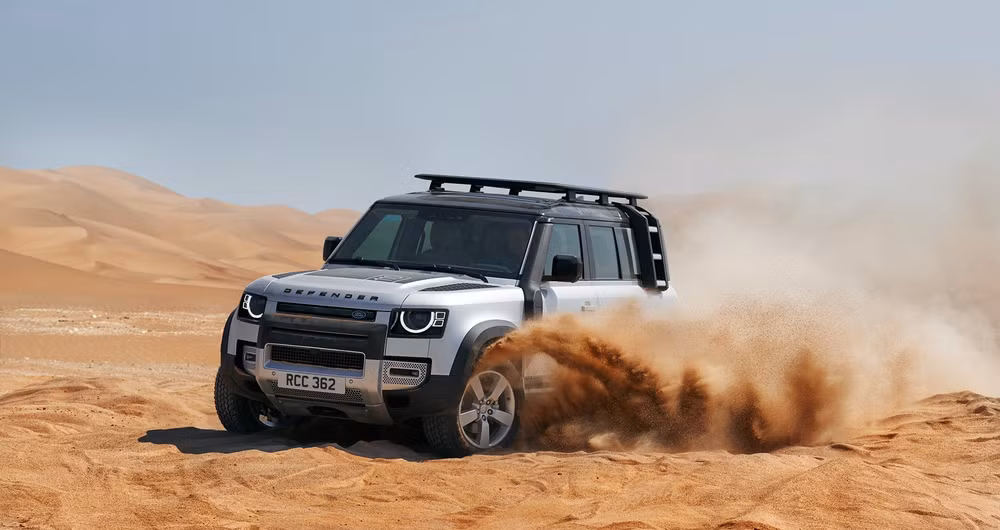 Land Rover Defender. Ảnh: TL