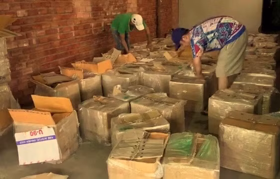 Thời gian trước đó, lực lượng công an tỉnh An Giang cũng phát hiện số lượng lớn thuốc bảo vệ thực vật không rõ nguồn gốc, xuất xứ. Ảnh: internet.