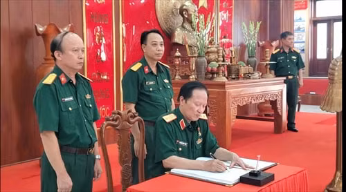 nguyen-huy-hieu-8.jpg