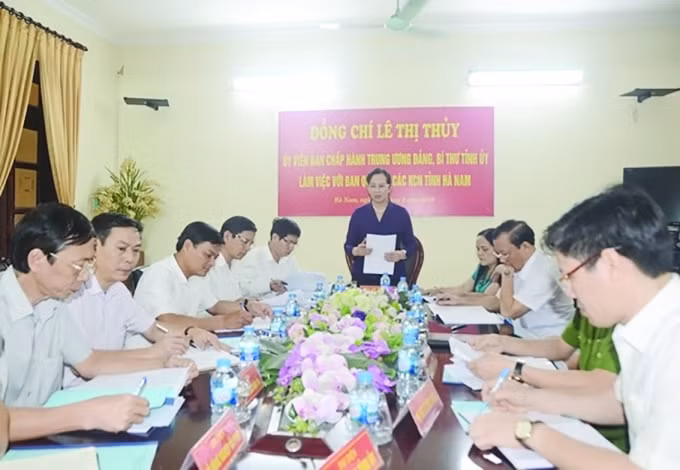 Bí thư Tỉnh ủy làm việc với Ban Quản lý các khu công nghiệp