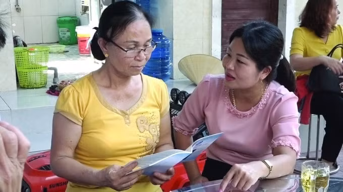 Một trong những điểm quan trọng trong cải cách chính sách BHXH được đề cập tới trong Nghị quyết 28-NQ/TW chú trọng đến lao động là nông dân, lao động khu vực phi chính thức.