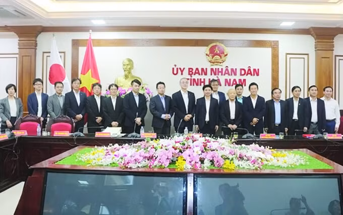 Lãnh đạo UBND tỉnh Hà Nam và Sở KH&ĐT tỉnh Hà Nam làm việc với một số doanh nghiệp Nhật Bản.