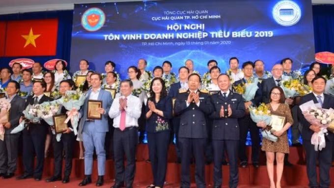 Cục Hải quan TP.HCM tôn vinh 200 doanh nghiệp tiêu biểu năm 2019