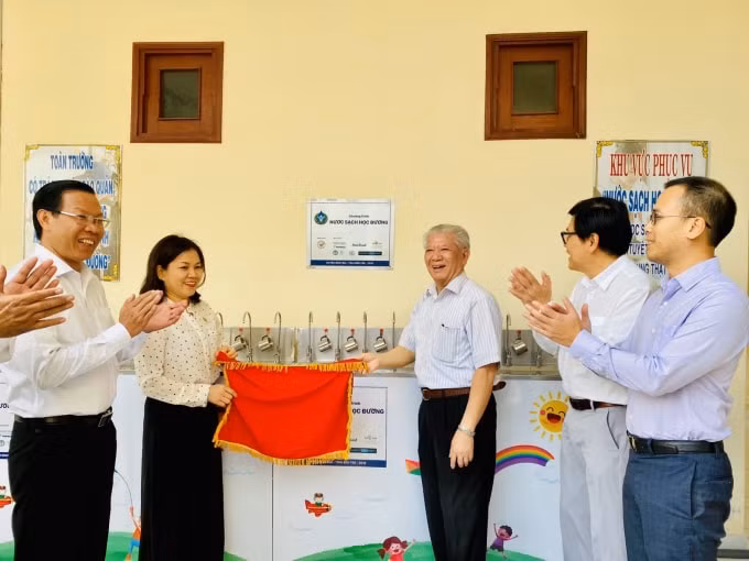 Niềm vui về “Nước sạch học đường” đã lan tỏa đến huyện Bình Đại, Bến Tre.