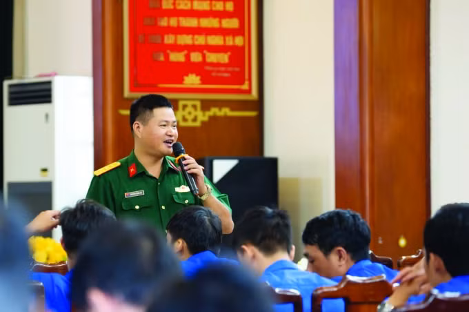Thượng tá Nguyễn Hồng Hải - Trưởng Phòng biên tập QĐND Cuối tuần, Báo Quân đội Nhân dân.