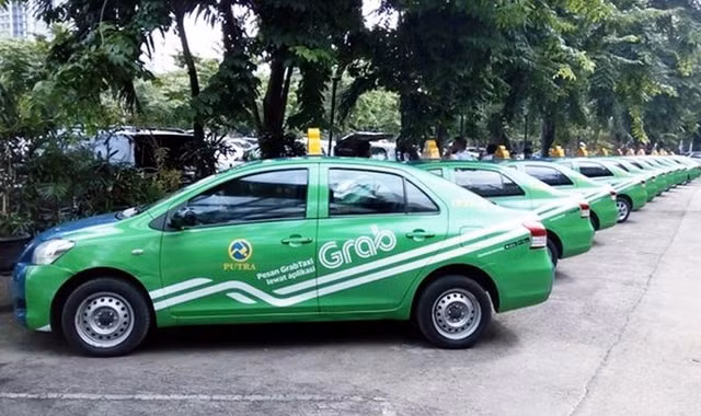 Bộ GTVT quy định gắn hộp đèn cho Taxi công nghệ (Ảnh minh họa)