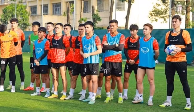 Câu lạc bộ Ninh Bình sang Singapore tập huấn trong thời gian V-League tạm nghỉ