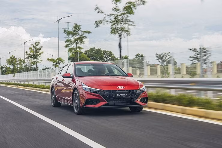 Hệ thống an toàn trên Hyundai Elantra