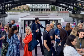 'Tòa soạn nổi' ở Berlin: Hướng đi mới của báo chí chuyên sâu