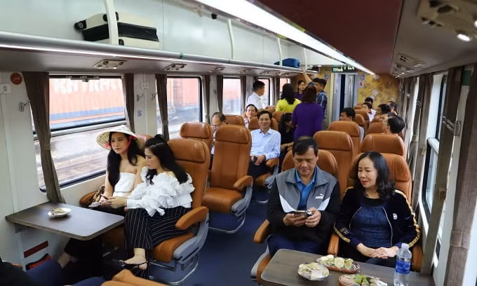du lich tau hoa tang manh dip nghi le 30 4 va 1 5 hinh 1