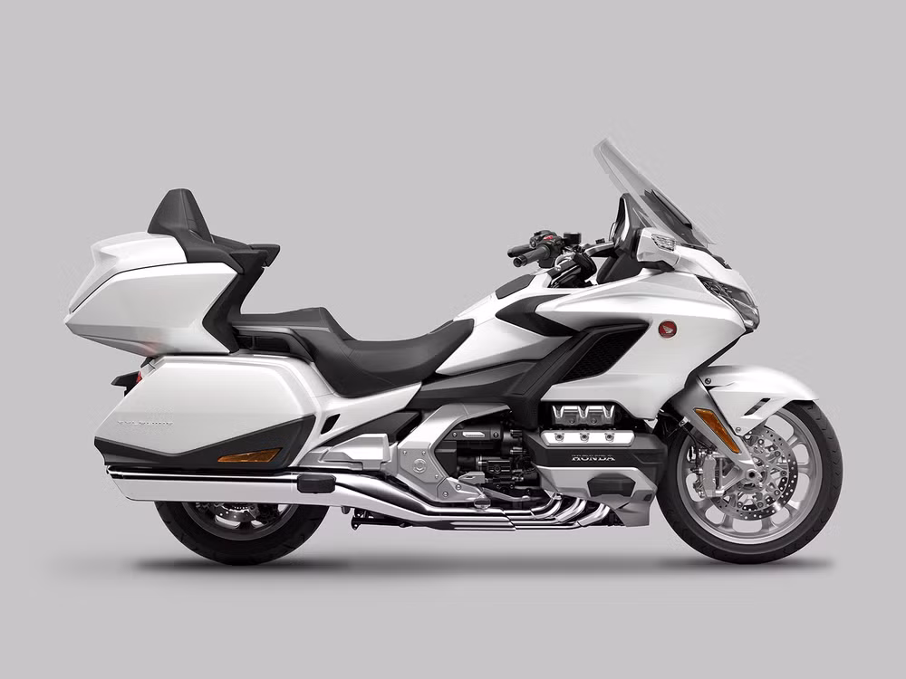 trieu hoi hon 220 xe gold wing va cbr1000rr tai thi truong viet nam hinh 2