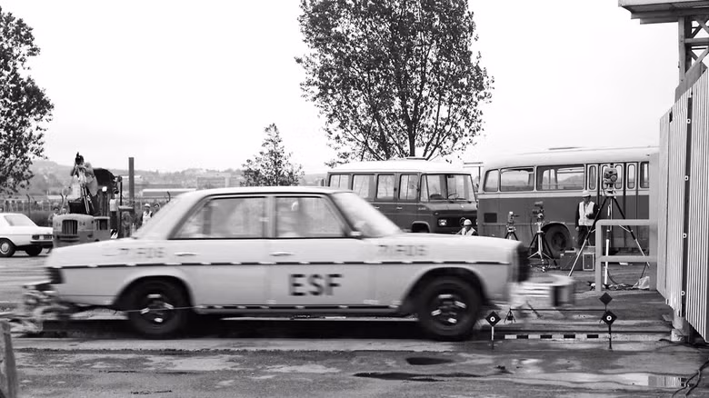 Thử nghiệm va chạm ô tô. Ảnh: Mercedes