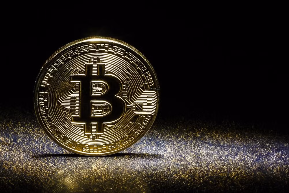 Hình minh họa đồng tiền điện tử Bitcoin. Ảnh: Vecteezy