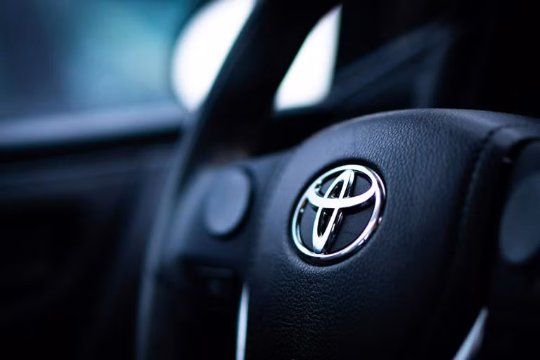 Vô lăng Toyota. Ảnh: The Auto Wire