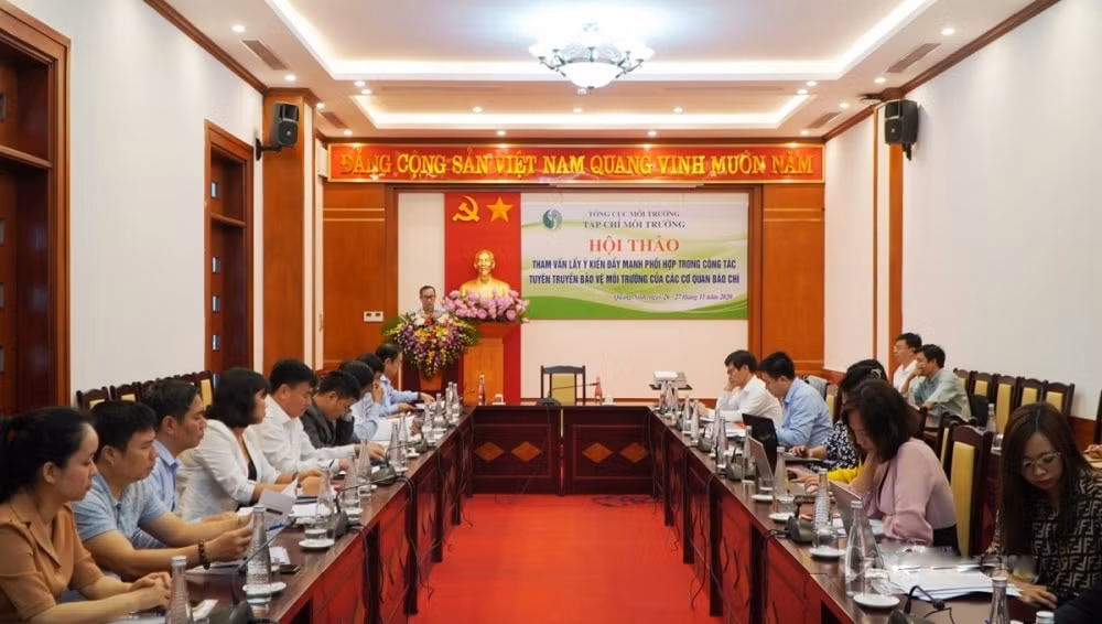 Hội thảo “Tham vấn lấy ý kiến về việc đẩy mạnh phối hợp trong công tác tuyên truyền bảo vệ môi trường của các cơ quan báo chí”. Ảnh: Lê Tâm