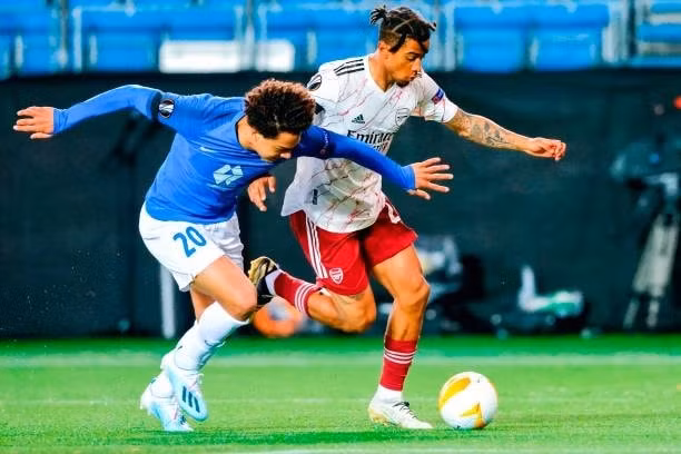 Ngay từ hiệp một, Arsenal giành quyền kiểm soát thế trận. Ảnh: thethao247.vn