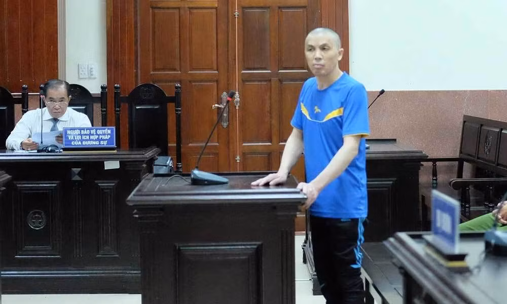 Đối tượng giết người Xiong Zhuogen tại tòa. Ảnh: vietnamnet.vn