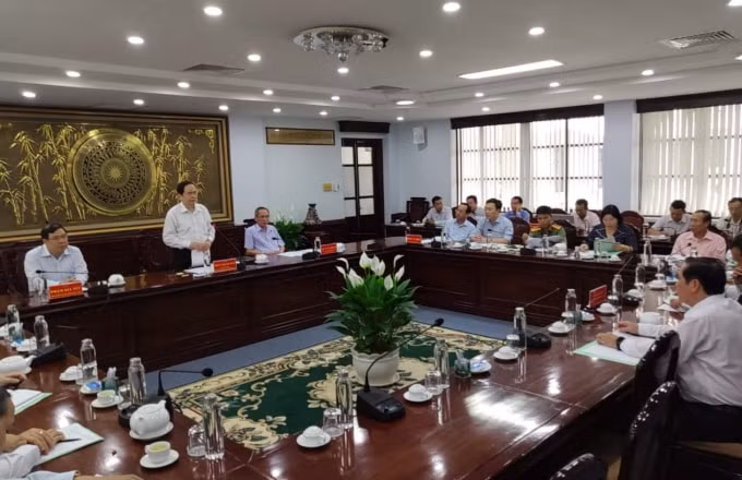 Quang cảnh buổi làm việc.