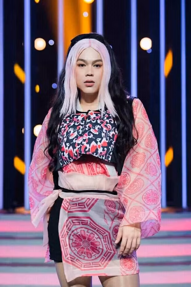 Long Chun sẽ có màn hóa thân thành Jennie (Blackpink).