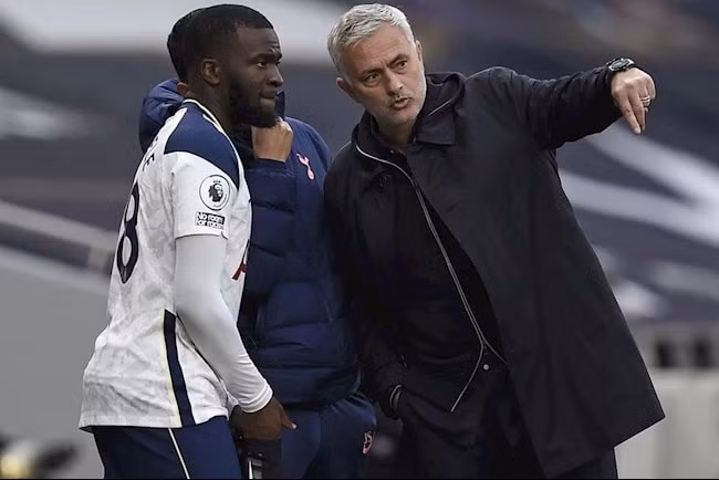 Mourinho giúp Ndombele tìm lại những gì tốt nhất. Ảnh: TL