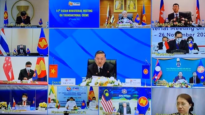 Bộ trưởng Bộ Công an Tô Lâm chủ trì phiên thảo luận của các Bộ trưởng ASEAN phụ trách phòng, chống tội phạm xuyên quốc gia tại phiên họp toàn thể hội nghị AMMTC 14.