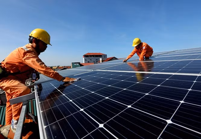 Hà Nội phấn đấu hằng năm tiết kiệm tối thiểu 2,2% tổng điện năng tiêu thụ. Ảnh IT