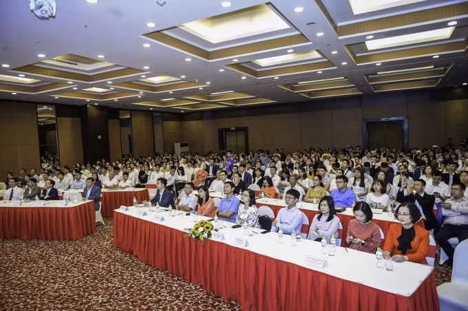 Toàn cảnh lễ trao học bổng của VinIF.