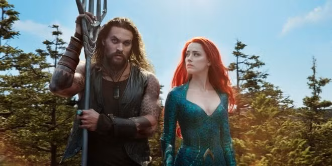 Jason Momoa và Amber Heard đảm nhận hai vai chính trong Aquaman (2018). Ảnh: Warner Bros.