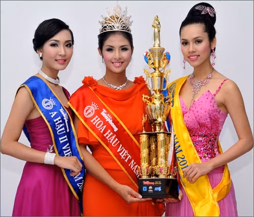 Dải băng năm 2010 của Ngọc Hân.