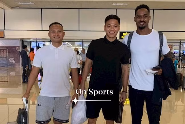 Pedro Paulo chụp chung với Trọng Hoàng, Nguyên Mạnh. Ảnh: on Sports