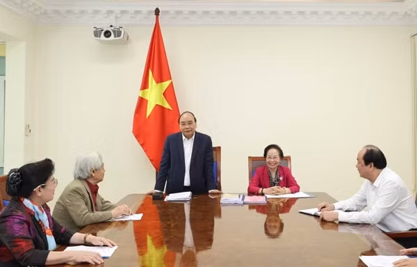 Thủ tướng làm việc với Trung ương Hội khuyến học Việt Nam. Ảnh: VGP