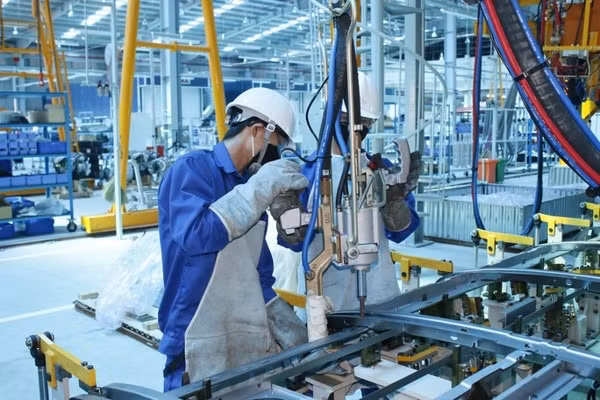Từ ngày 1/1/2021, bắt đầu lộ trình tăng tuổi nghỉ hưu. Ảnh minh họa
